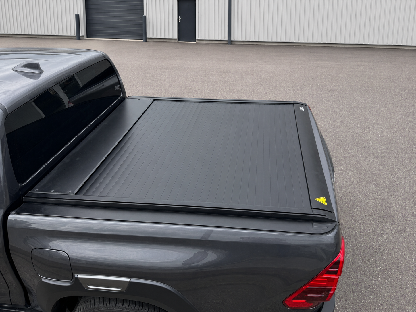 Hilux Roller Bed Cover 